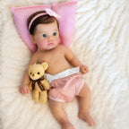 Bebê Reborn em Silicone Sólido – Realista, Mama e Faz Xixi